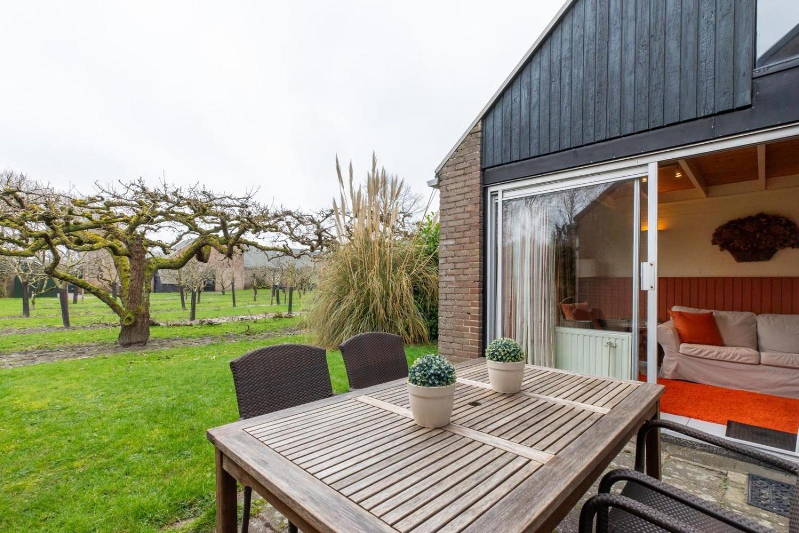 - De Haaijmanweg 5 | Haamstede 'huisje 86' Appartement *